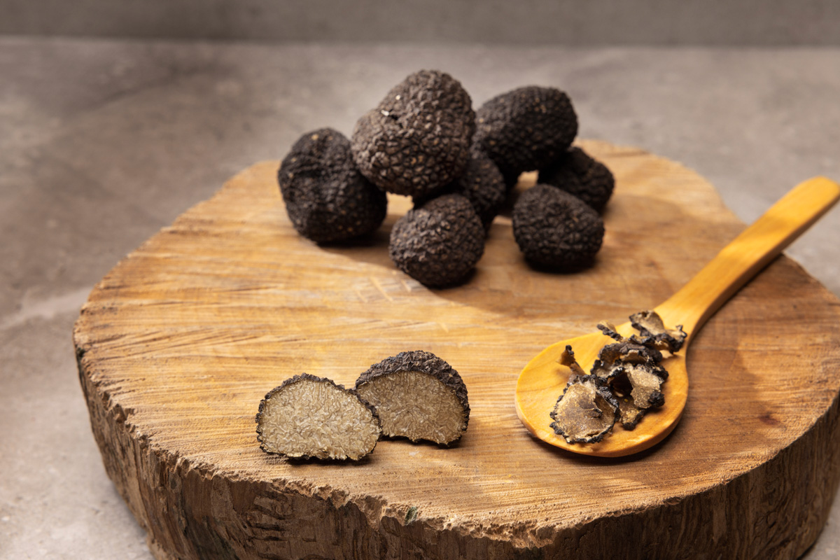 truffles-arrangement-wooden-board-still-life-web